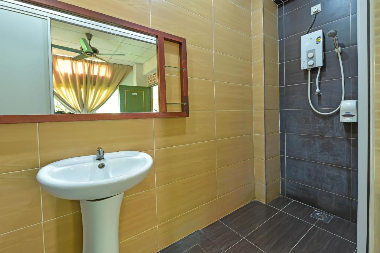 Capital O 90754 Gopeng Inn Ипох Экстерьер фото